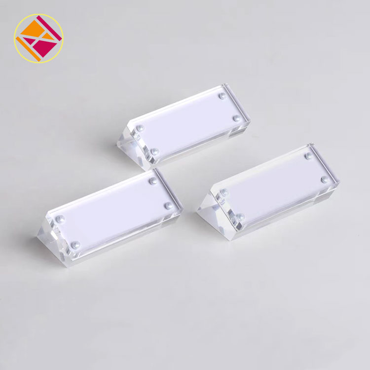 In che modo i mini titolari di segni di prezzo acrilico si confrontano con altri tipi di display di prezzo?